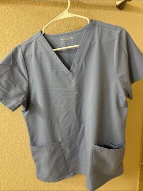 mandala Women's V-Neck Scrub Top in Slate Blue